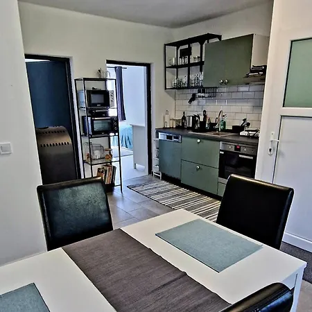 Innerpeace Vendeghaz * 戈尔亚泰托